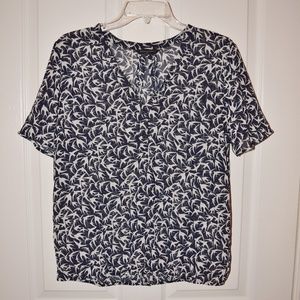 Medium Banana republic blouse
